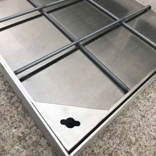 隐藏式不锈钢盖板